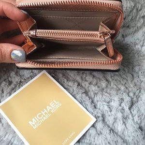 Michael Kors Bags - MICHAEL KORS BARBARA ZIP AROUND CARD COIN CASE Michael Kors Bags - MICHAEL KORS BARBARA ZIP AROUND CARD COIN CASE